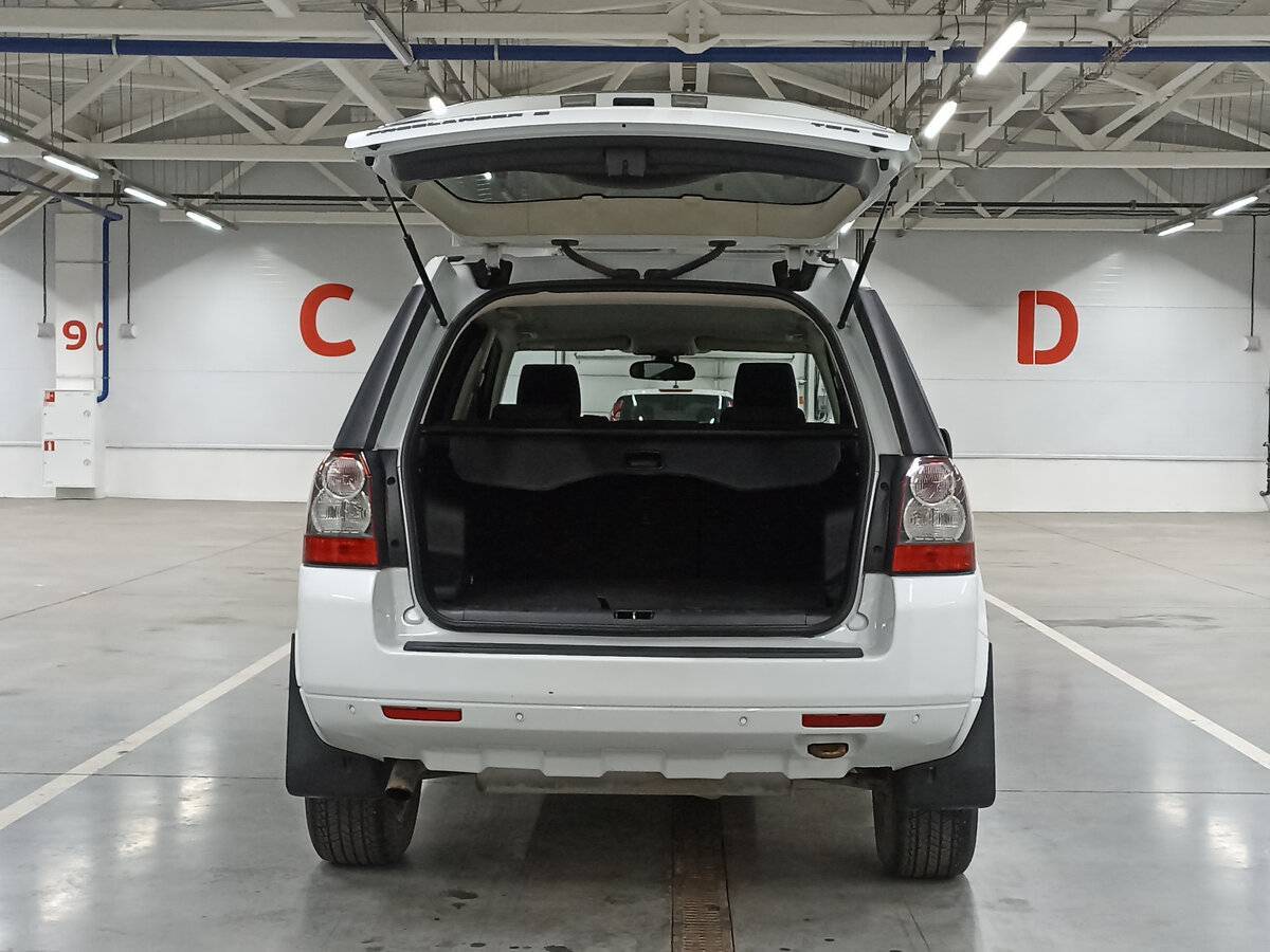 Land Rover Freelander с пробегом — 2012 год. Фото: #9