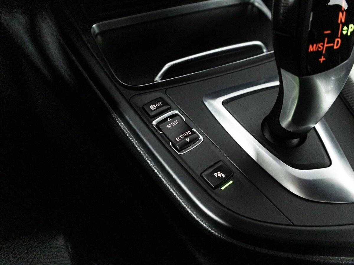 BMW 3 серии с пробегом — 2018 год. Фото: #16