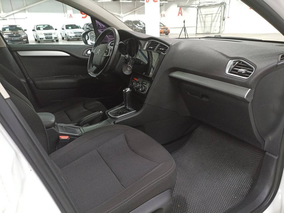 Citroen C4 с пробегом — 2013 год. Фото: #10