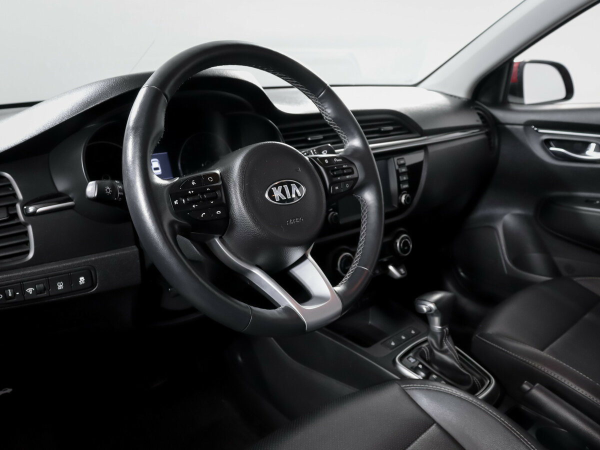 Kia Rio с пробегом — 2020 год. Фото: #11