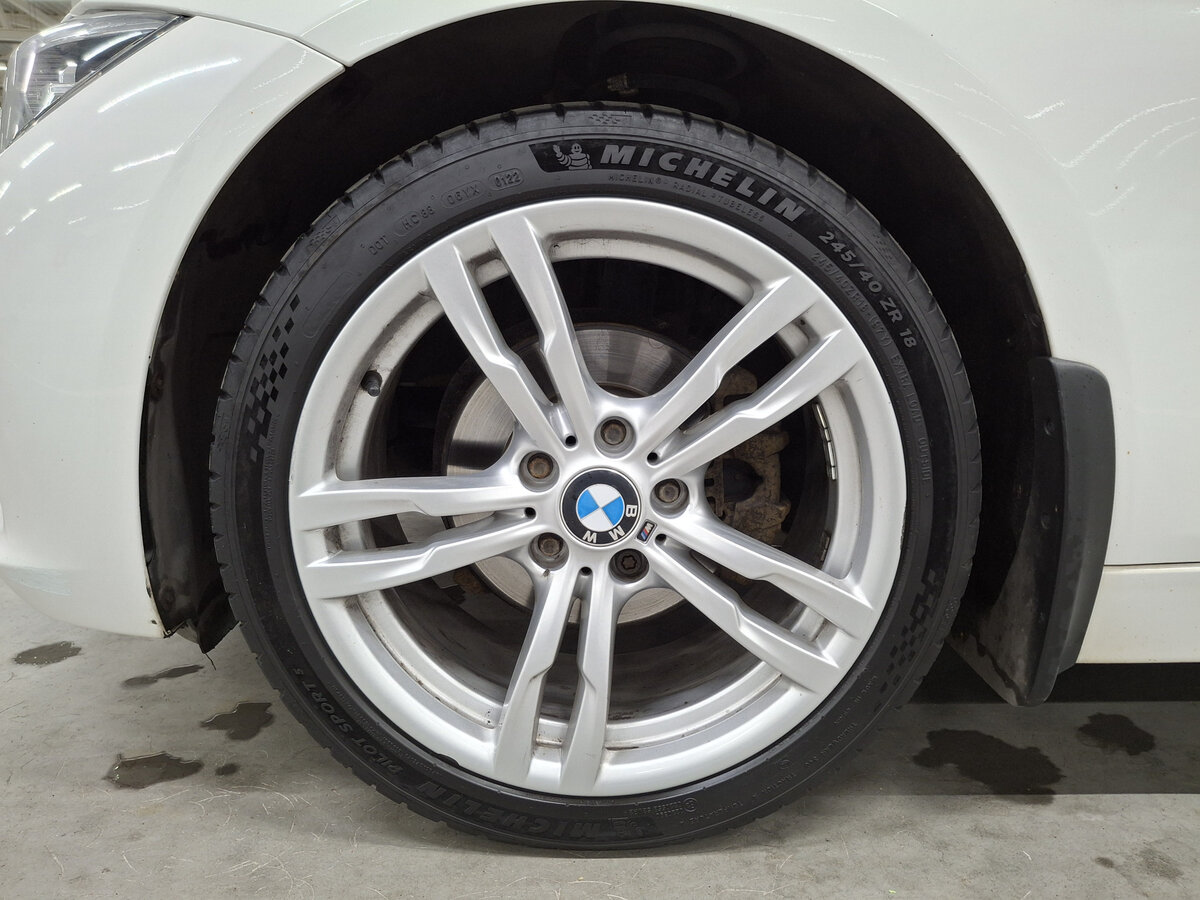 BMW 3 серии с пробегом — 2015 год. Фото: #16