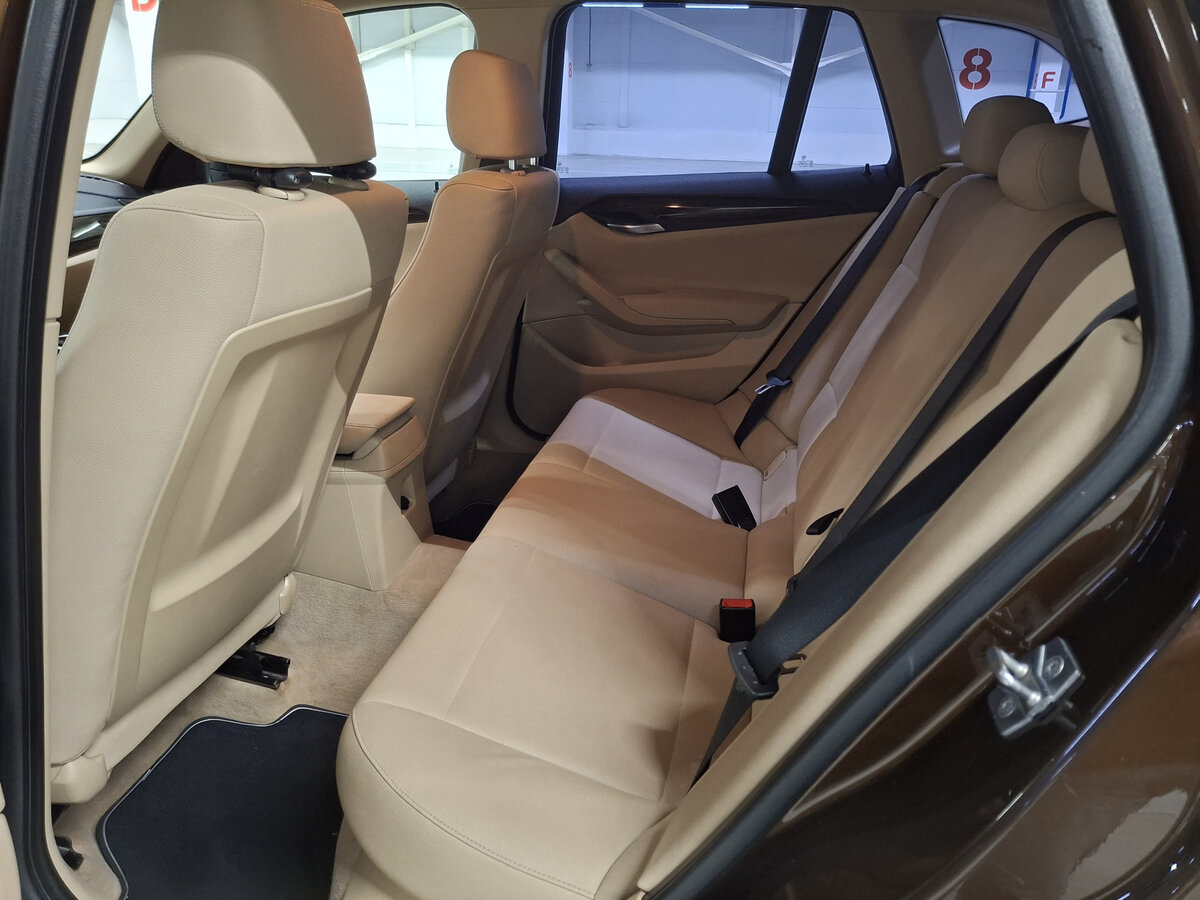 BMW X1 с пробегом — 2012 год. Фото: #11