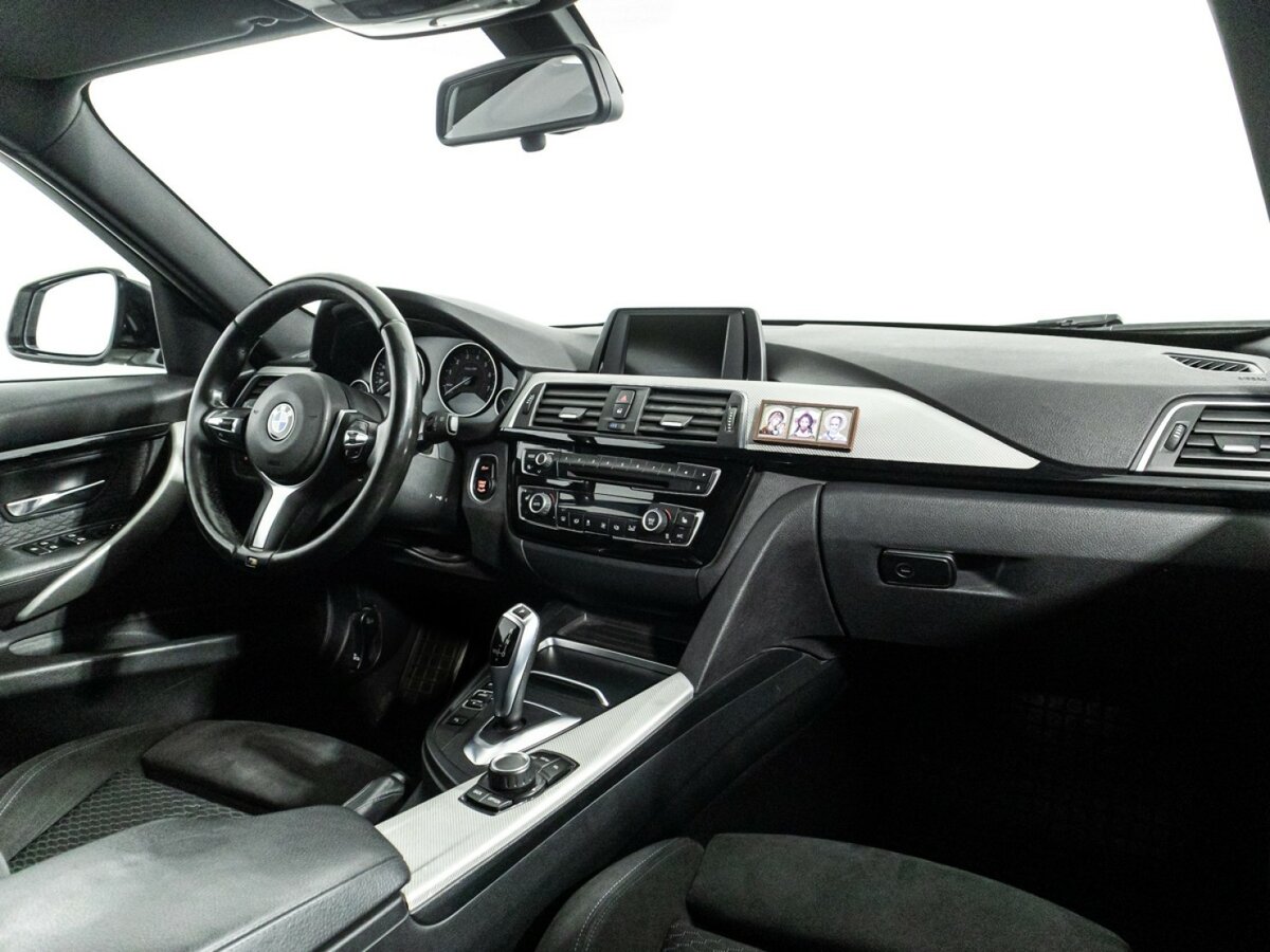 BMW 3 серии с пробегом — 2016 год. Фото: #8