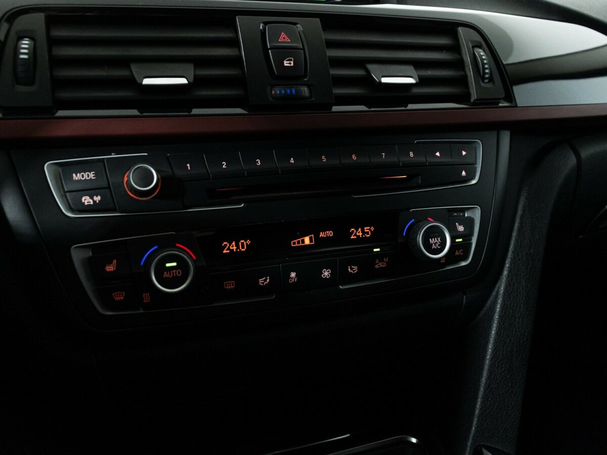 BMW 3 серии с пробегом — 2013 год. Фото: #14