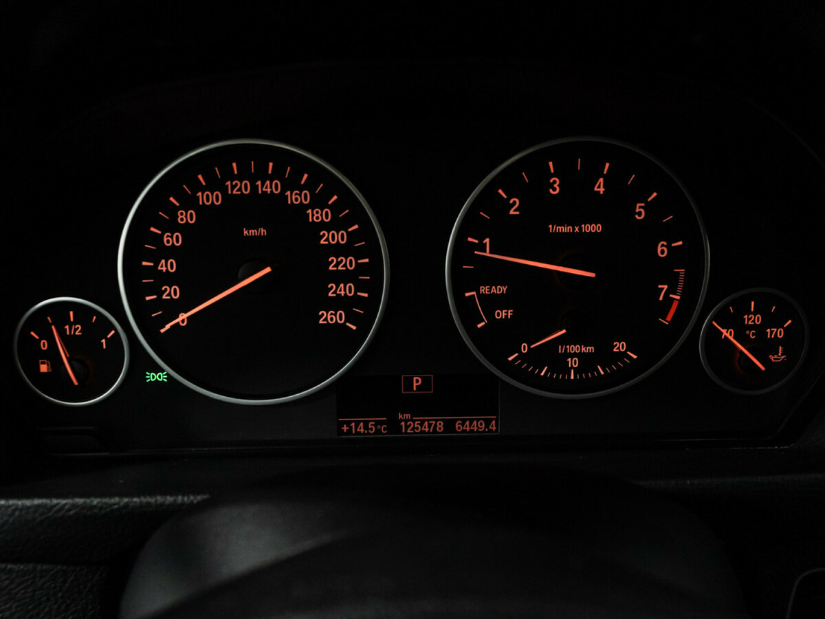 BMW 3 серии с пробегом — 2014 год. Фото: #11