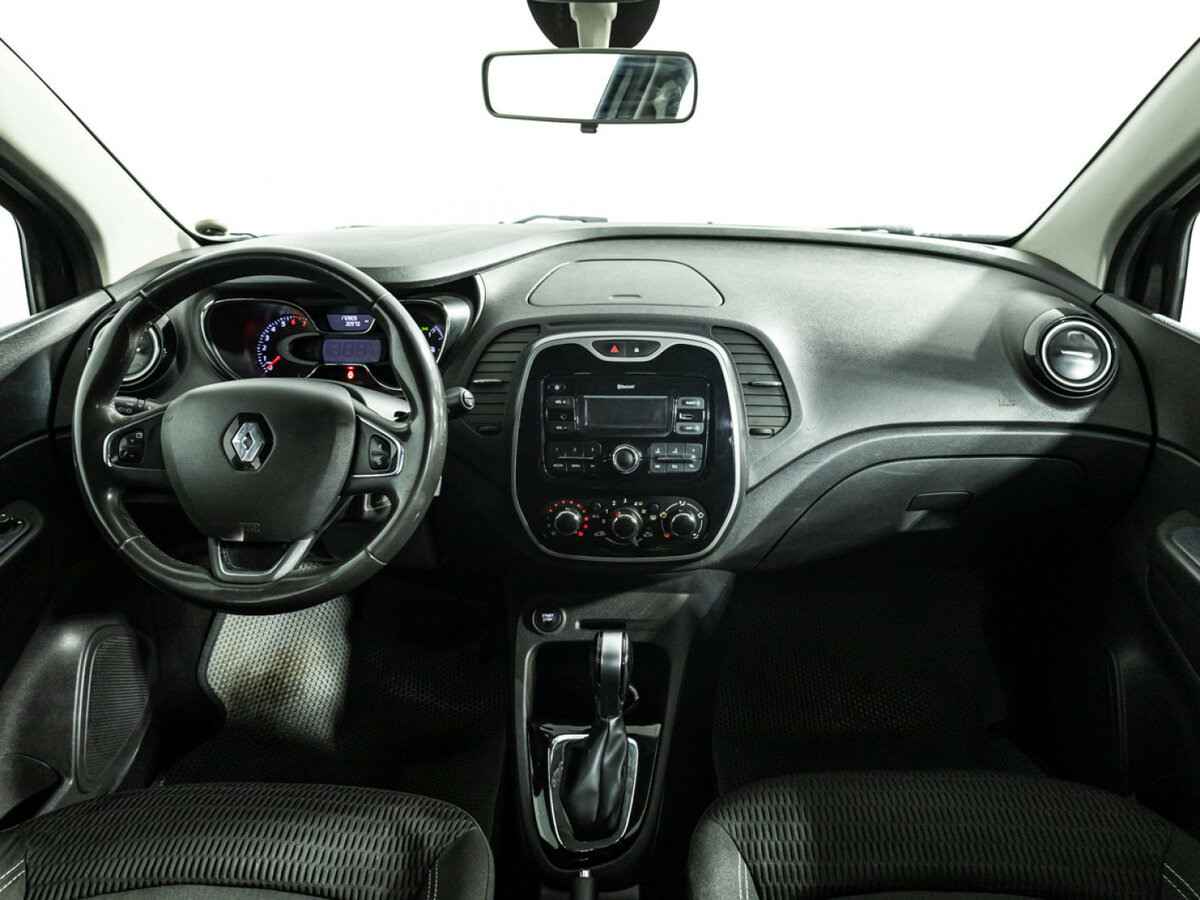 Renault Kaptur с пробегом — 2018 год. Фото: #12