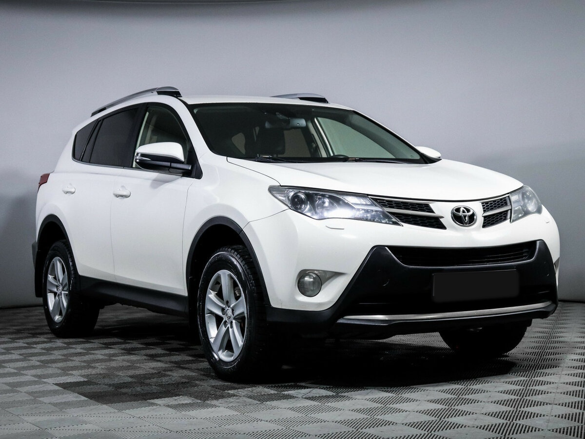 Toyota RAV4 с пробегом — 2013 год. Фото: #2