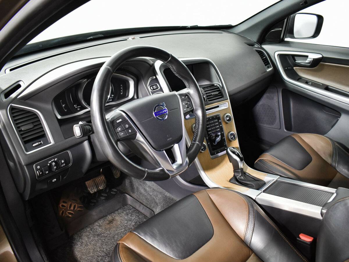 Volvo XC60 с пробегом — 2017 год. Фото: #7