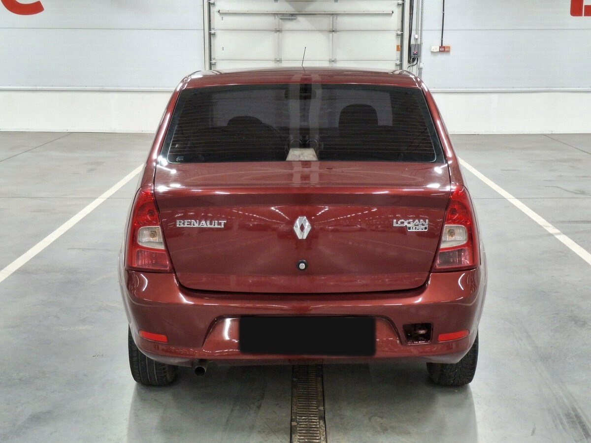 Renault Logan с пробегом — 2012 год. Фото: #5