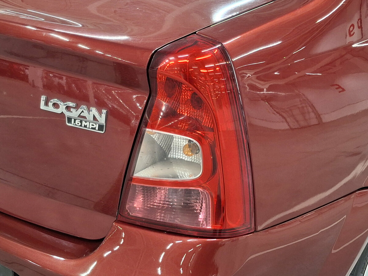 Renault Logan с пробегом — 2012 год. Фото: #8